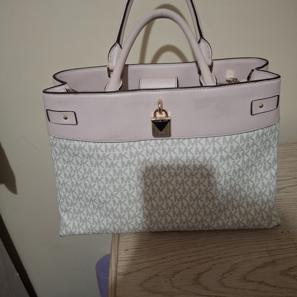 Michael Kors Pink and White Women's Bag